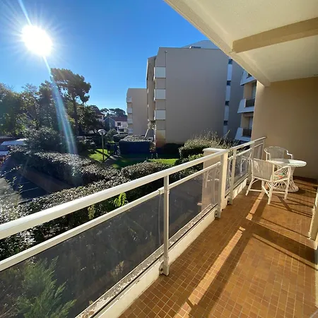 C219 -2 Pieces Avec Parking Proche Appartement *