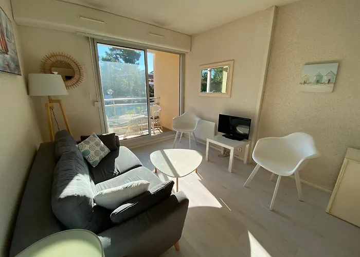 C219 -2 Pieces Avec Parking Proche