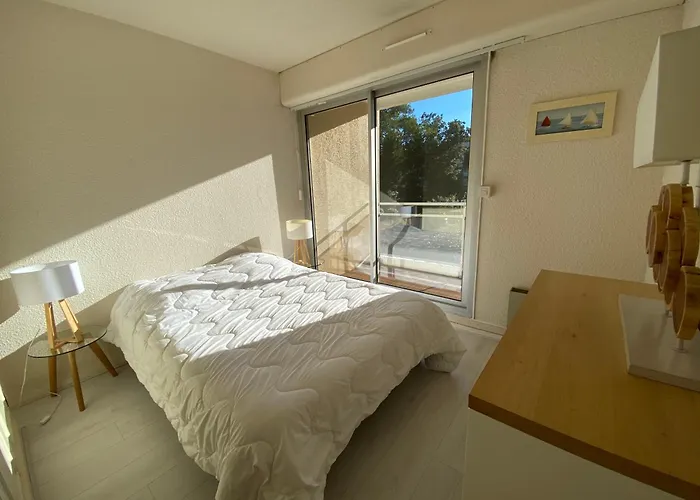 C219 -2 Pieces Avec Parking Proche