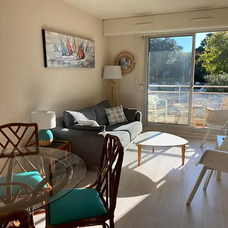 C219 -2 Pieces Avec Parking Proche * Arcachon